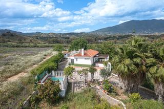 Masia  Urbanizacion gamonal el. Magnfica casa de campo con finca en la cala de mijas
