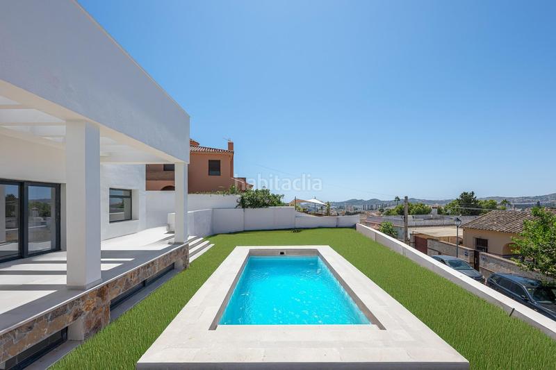 Foto 4e54ed1b-2a38-4130-8d52-150b45a7a852. Casa amb calefacció aparcament piscina a Las Flores Mijas
