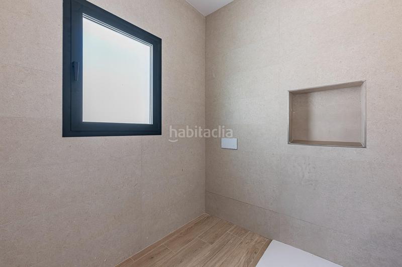 Foto bcea8d8e-8f64-402b-a920-1b8c83a6e9f4. Casa amb calefacció aparcament piscina a Las Flores Mijas