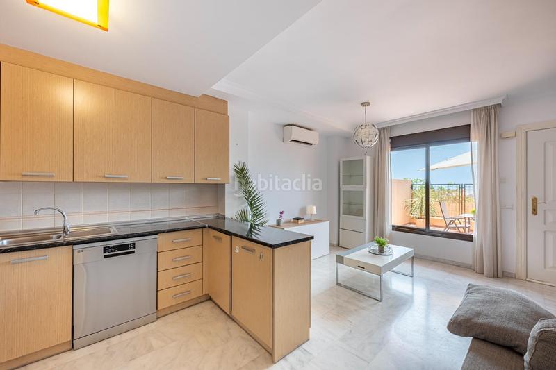 Foto 1a914f05-103d-491b-9a7d-811200aadaf4. Duplex avec chauffage parking piscine dans Montemar Torremolinos