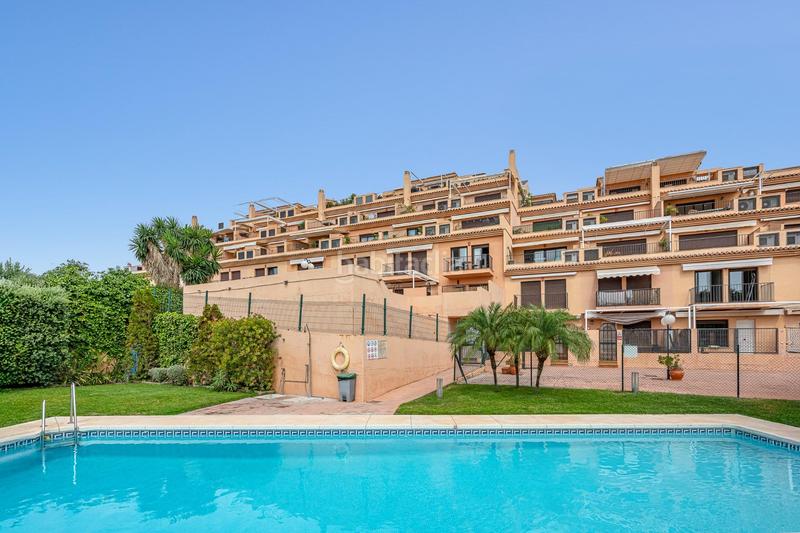 Foto 73e7fef0-3a40-4a51-99cc-8489f4097984. Duplex avec chauffage parking piscine dans Montemar Torremolinos