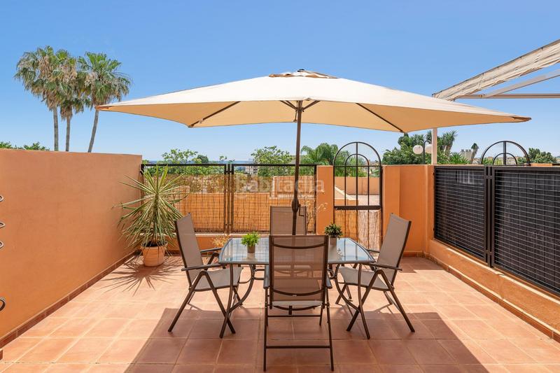 Foto c1c072cd-ba55-4f0b-b966-924978694f7f. Duplex avec chauffage parking piscine dans Montemar Torremolinos