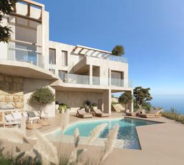 Xalet  Urbanizacion punta chullera. Villa de diseño contemporáneo con vistas infinitas al mar  punta