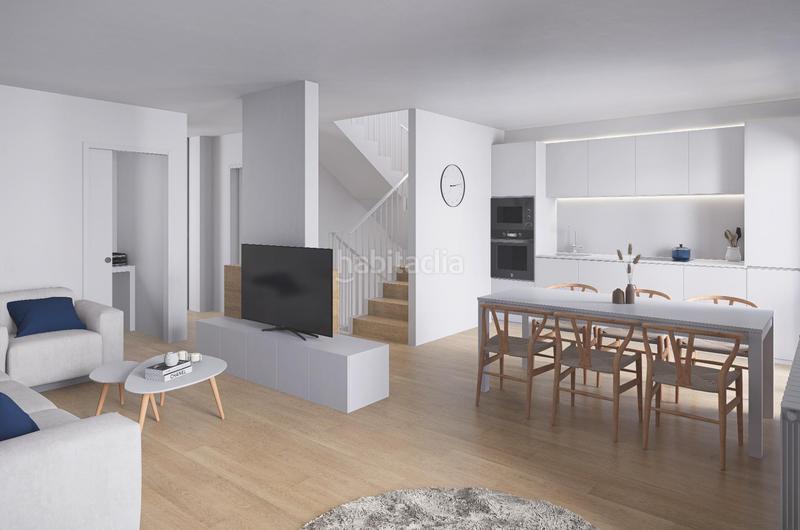 Foto 3c2648a8-ab7c-4bce-bab7-4e379fd32fa9. Casa obra nueva vivienda unifamiliar esquinera con terrazas y distribución perfectas en Blanes