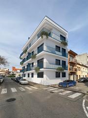 Pis  Montserrat. Moderno bajo con encanto en blanes  ideal para inversin o prime