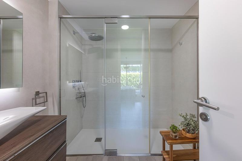Foto 01e5c74f-686a-4e65-8879-3de244a7ddbc. Planta baixa amb aparcament piscina a Guadalobón Estepona