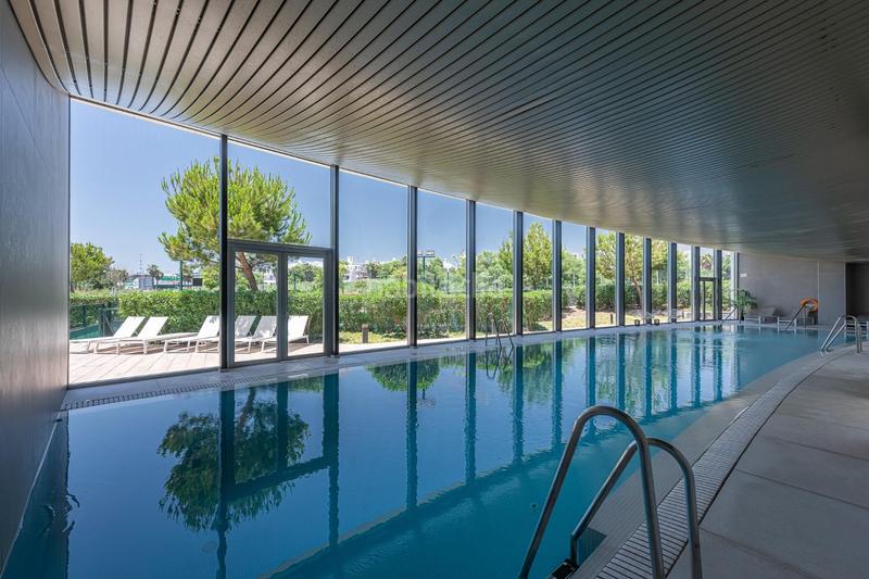 Foto b7b24836-5f37-41cd-96ad-02ff9ab407b1. Planta baixa amb aparcament piscina a Guadalobón Estepona
