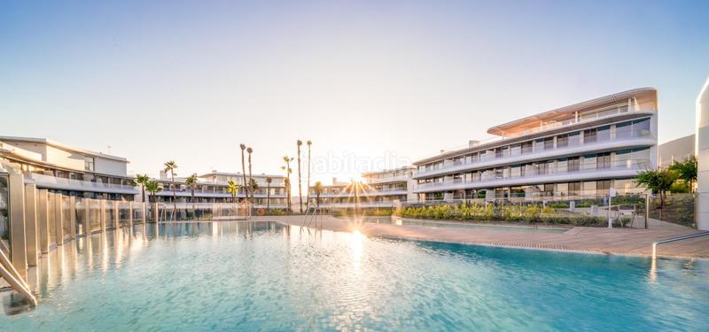 Foto f2a1d7a3-28ea-4d75-a343-e7953e889c75. Planta baixa amb aparcament piscina a Guadalobón Estepona