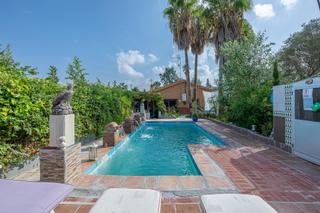 Casa en Zarzalon 21. Exclusiva finca turística con licencia vacacional en cártama