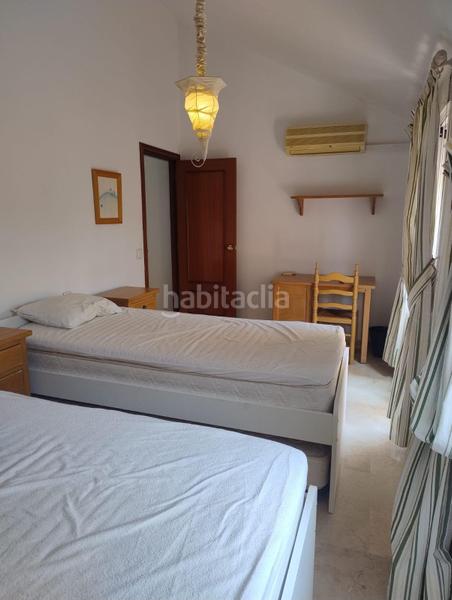 Foto 0b0e5d95-369a-4ddb-9e3f-a2e0c6f864e5. Location maison jumelée avec parking piscine dans Los Pacos Fuengirola