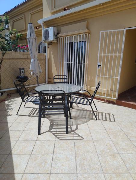 Foto 5060036b-1872-4891-a343-6b4b0dd29571. Rent semi detached house with parking in Los Pacos Fuengirola