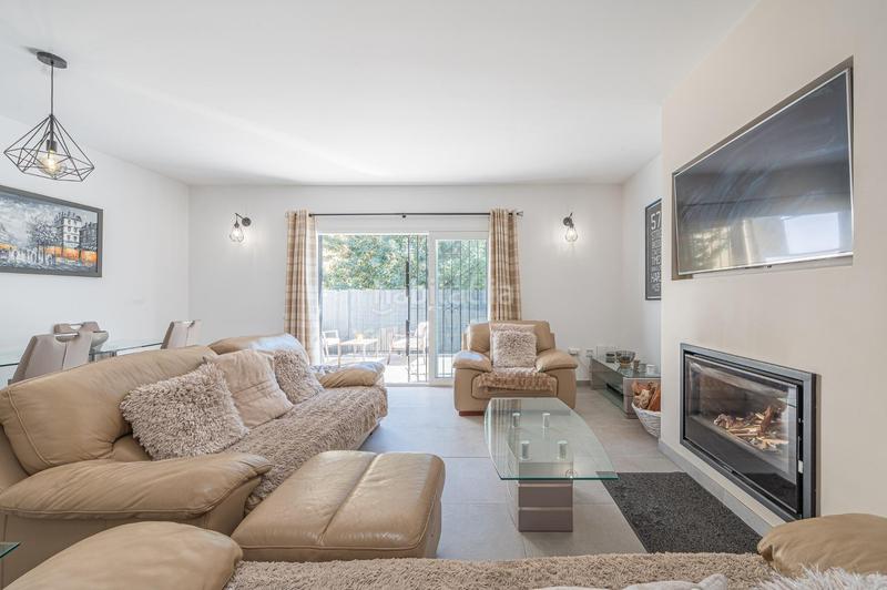 Foto 7a4e27bc-6294-4262-a911-cc4fe6bad2f4. Casa adossada a avenida acapulco 8 a Los Boliches Fuengirola