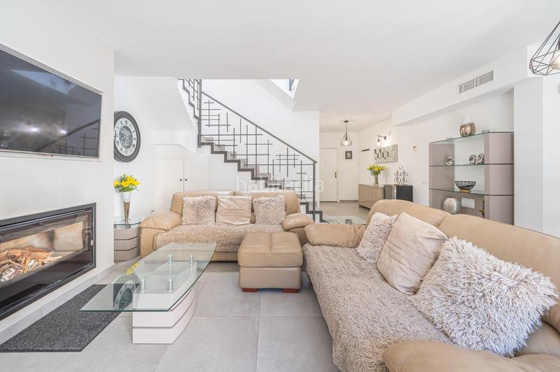 Foto 91b7d0a3-7a14-4f4f-b0e9-1c4130784492. Casa adossada a avenida acapulco 8 a Los Boliches Fuengirola