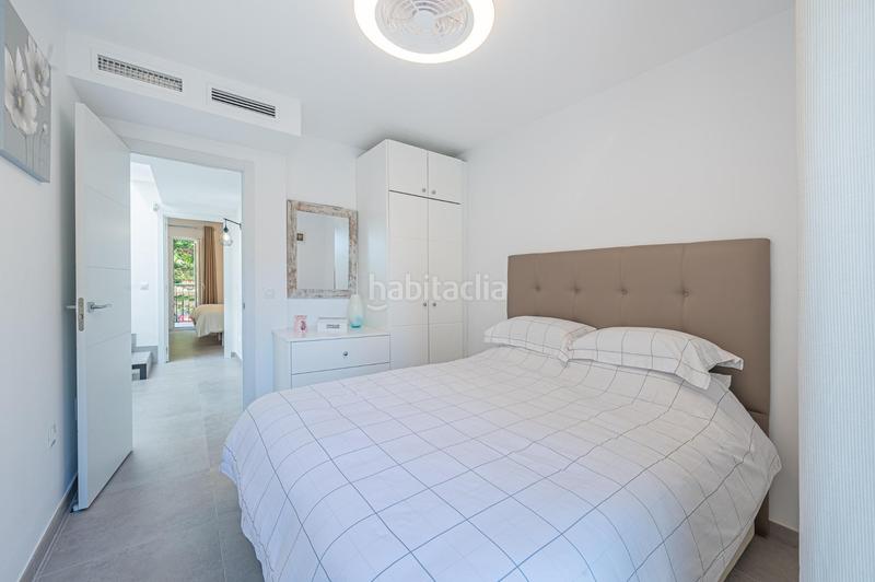 Foto c12701d5-96f9-4b0f-9269-1752a68e3509. Casa adossada a avenida acapulco 8 a Los Boliches Fuengirola