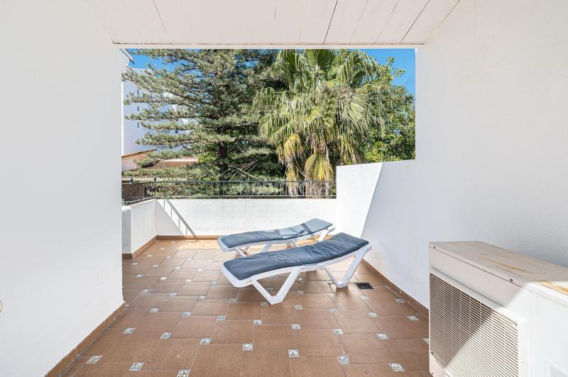 Foto c1f304ce-b185-427f-a94f-dda7bc7ff73c. Casa adossada a avenida acapulco 8 a Los Boliches Fuengirola