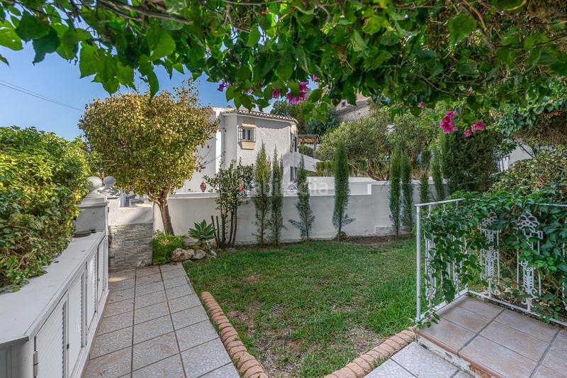 Foto 1e0e78e3-14bf-4874-ab68-b7da2ce6820a. Apartament amb piscina a Torreblanca del Sol Fuengirola