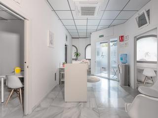 Traspàs Local Comercial a Calle mallorca 2. Clínica de medicina deportiva en traspaso  llave en mano