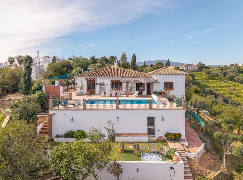 Foto 21d7219f-2520-4d50-93b4-af08e7dc93c7. Chalet dans urbanizacion loma del flamenco dans Mijas golf Mijas