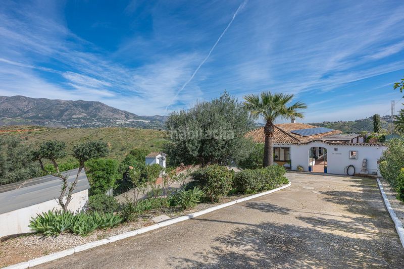 Foto 235a48f2-5332-420f-8897-3a95c67c4e77. Chalet dans urbanizacion loma del flamenco dans Mijas golf Mijas