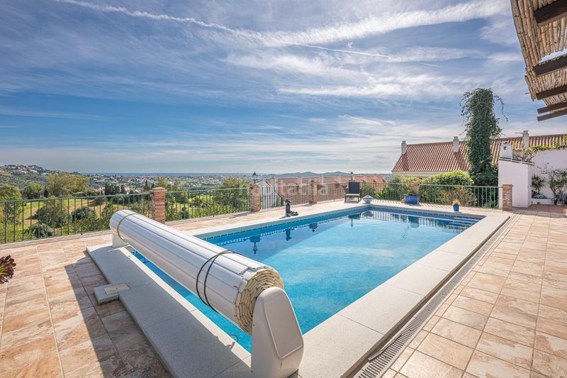 Foto 64423e19-b336-457f-8e59-ab6c8254d4a1. Chalet dans urbanizacion loma del flamenco dans Mijas golf Mijas