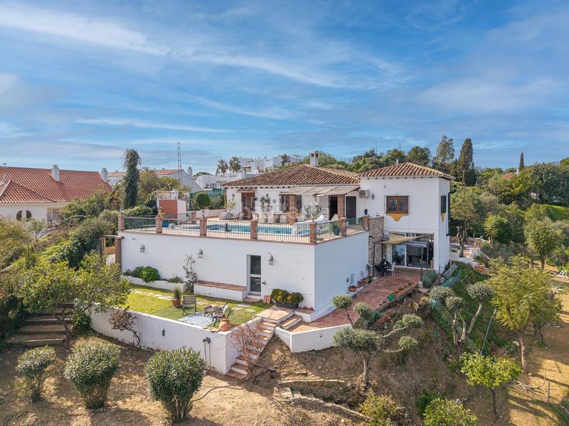 Foto 8dc0f4c7-775a-4608-b1db-c8432733d43a. Chalet dans urbanizacion loma del flamenco dans Mijas golf Mijas