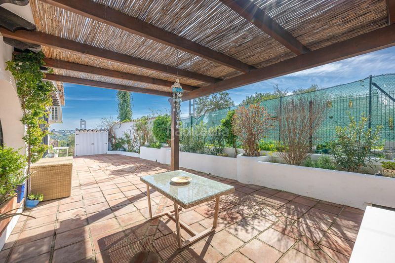 Foto 8fa57192-b965-429d-8259-e4b3c4c26a8e. Chalet dans urbanizacion loma del flamenco dans Mijas golf Mijas