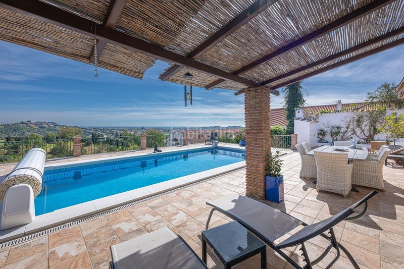 Foto e806487e-4614-41ae-9639-3c5473618976. Chalet dans urbanizacion loma del flamenco dans Mijas golf Mijas