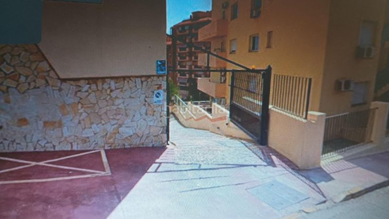 Foto ecd008f6-71e0-45f4-b933-1bb7f05abdda. Aparcament cotxe a calle de las yucas 6 a Torreblanca del Sol Fuengirola