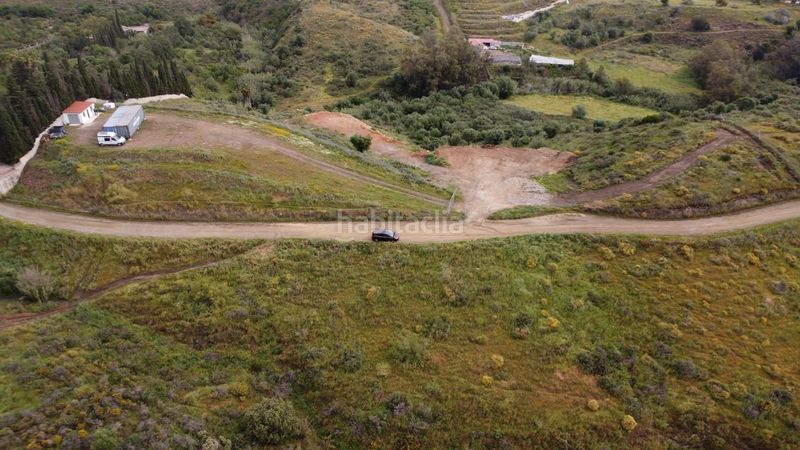 Foto 748e2294-1677-46b0-88a8-81a1366757fc. Finca rústica en Mijas 6 parcela rústica con casa de aperos, a tan solo minutos del centro de la ciudad y de la playa. con amplias vistas al mar y la monta en Mijas