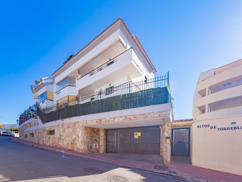 Foto e1d05348-ec79-498f-a86c-a1025456a01e. Pis a calle pensamiento 58 a Torreblanca del Sol Fuengirola