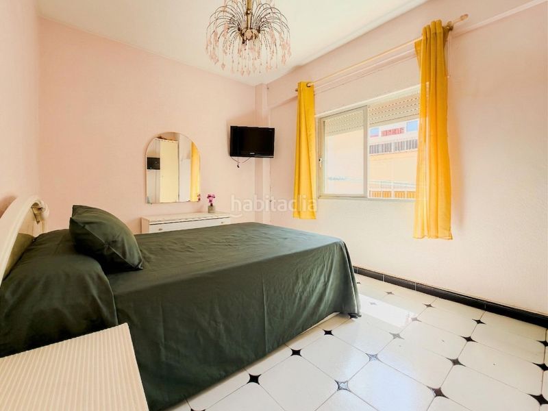 Foto 705c320a-781b-42b2-9995-7703096dd433. Apartamento en calle de la estación 6 amplio apartamento semireformado en el corazón por 390,000 en Fuengirola