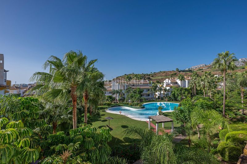 Foto 1e5cbd7d-ac00-47fe-8e3f-6c3f4f272366. Pis amb calefacció aparcament piscina a Riviera del Sol Mijas