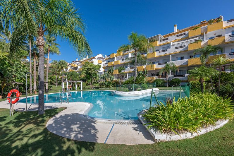 Foto a3d2d823-2e64-4b40-8fd9-abe0ab0d65a2. Pis amb calefacció aparcament piscina a Riviera del Sol Mijas