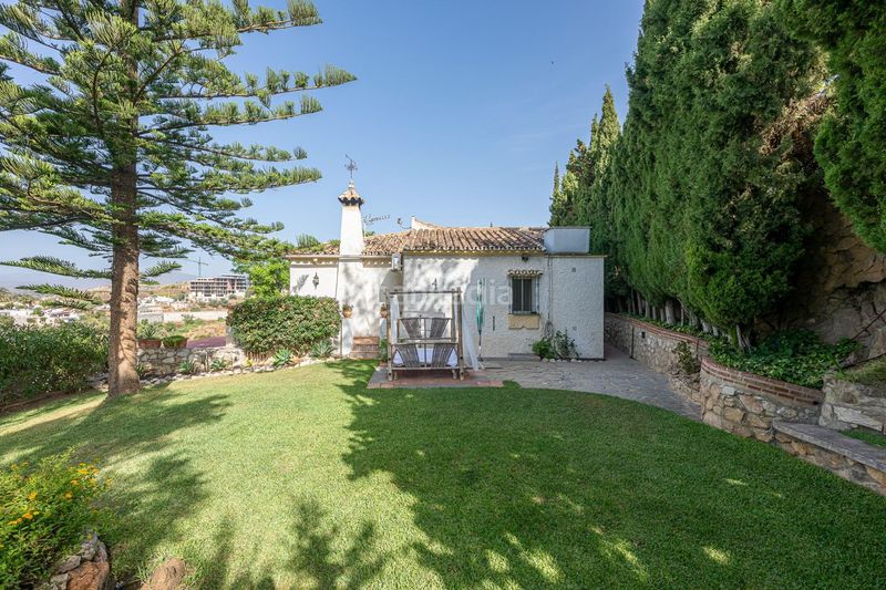 Foto 5eeb7d74-777b-4f62-be79-15904d5cf33d. Chalet villa con gran parcela y potencial de desarrollo en Fuengirola