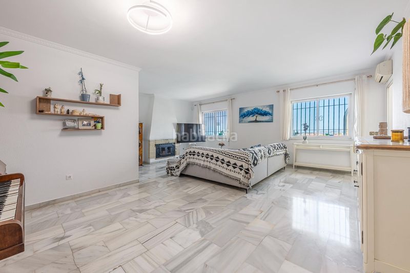 Foto 63fd2592-94e1-4028-80ff-8a44690eb0d7. Chalet villa con gran parcela y potencial de desarrollo en Fuengirola