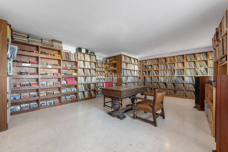 Foto 80da63dd-24f2-4e46-b520-c81ba6d6c72b. Chalet villa con gran parcela y potencial de desarrollo en Fuengirola