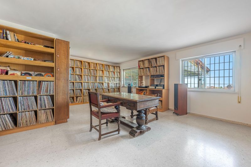 Foto b90a82c1-278e-4d0c-a14f-6777e0c9b784. Chalet villa con gran parcela y potencial de desarrollo en Fuengirola