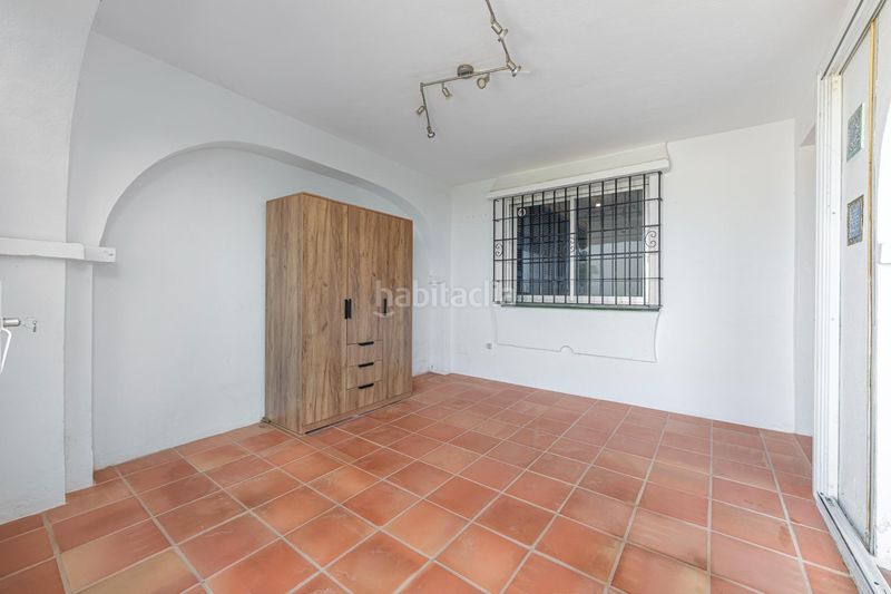 Foto cbb3e17f-c06c-4163-a8c4-7d9d95d7407a. Chalet villa con gran parcela y potencial de desarrollo en Fuengirola