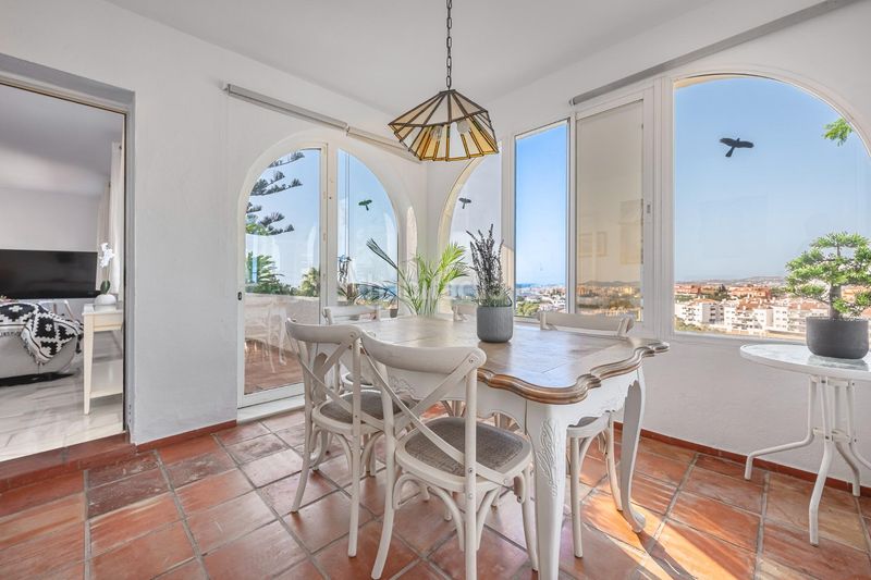 Foto fd6068b4-14d8-4302-b7ea-900500feaec0. Chalet villa con gran parcela y potencial de desarrollo en Fuengirola