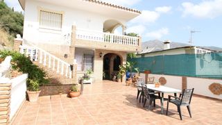 Casa  Almachada la. Chalet independiente con 2 viviendas , carretera de mijas , mala