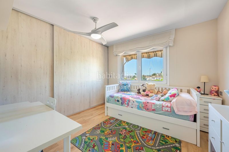 Foto 7f178359-6315-4581-88d6-01a5fd4efc73. Casa aparellada amb calefacció aparcament piscina a Mijas