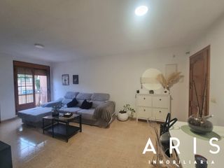 Pis a Centro. Piso en venta en centro