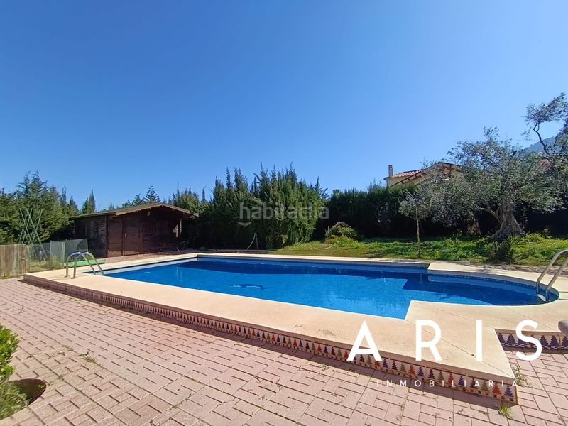 Foto 3da6e055-9a0d-4148-9e2c-f1d6d4ad8952. Xalet amb xemeneia calefacció aparcament piscina a Alhaurín de la Torre