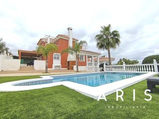 Miete Chalet in Manantiales - Lagar - Cortijo. Excelente chalet independiente en alquiler, alhaurín de la torre