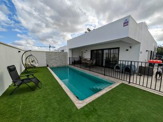 Casa aparellada a Pinos de Alhaurín. Chalet pareado en venta, alhaurín de la torre