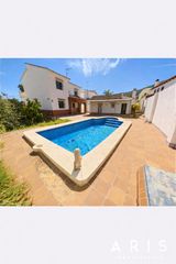 Chalet in Capellanía - Retamar. Casa / chalet independiente en venta en calle clipper 15, alhaur