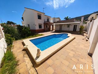 Chalet in Capellanía - Retamar. Casa / chalet independiente en venta en calle clipper, alhaurín