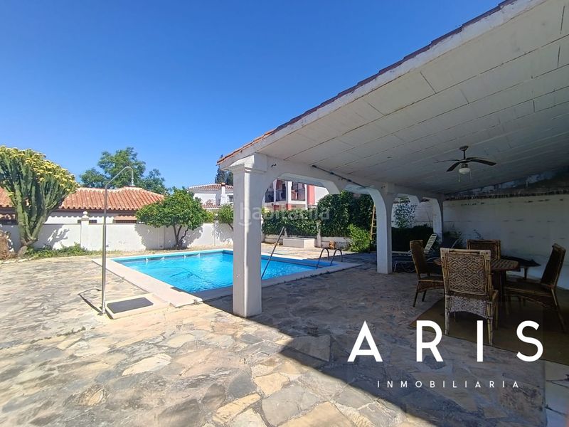 Foto b7175349-748f-49f7-a535-fc6386c37140. Xalet amb xemeneia calefacció aparcament piscina a Coín