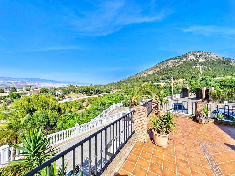 Foto 876dccfc-734a-4b06-bed7-5e70760b9b7e. Xalet amb xemeneia aparcament piscina a Jardines de Alhaurín-Huerta Alta-Fuensanguínea Alhaurín de la Torre
