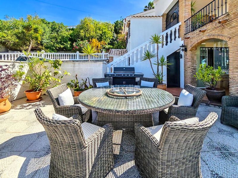 Foto a66d245b-b48d-4312-aad3-86e76e6bc048. Xalet amb xemeneia aparcament piscina a Jardines de Alhaurín-Huerta Alta-Fuensanguínea Alhaurín de la Torre